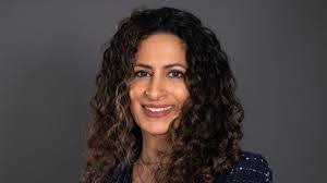 Sarah Schultz's Instagram, Twitter & Facebook