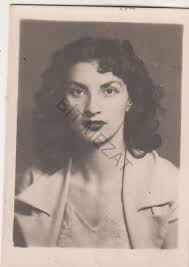 Zehra Eren-Zehra Eren, Türk tango müzisyeni ve ses sanatçısı,4,5*6cm