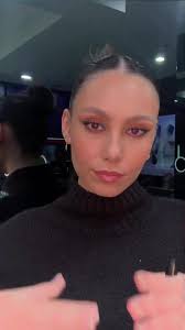 Claire Atkinson (@claireenatasha)