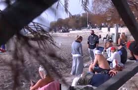 Σας παρουσιάζουμε μια λίστα με τις περισσότερες παραλίες στο. Boltes Mpanio Kafes Sthn Paralia 3exy8hkan Oi Polites Para To Lockdown In Gr