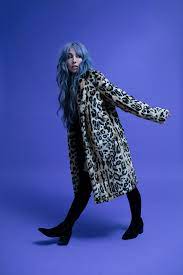 The First Female Member Of Iconic Rock Band Guns N Roses Started As A Classically Trained Pianist Fashion Guns N Roses Female