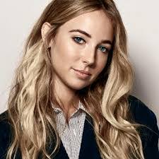 Eva Benjamin's Instagram, Twitter & Facebook