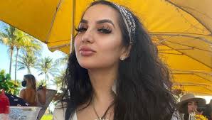 Tristyn and fucci were both students at patriot oaks academy. A Look At Uber Girls Malaysia King And Arna Kimiai And Arna S Instagram Response Thenetline
