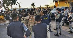 Encuentran cuerpo baleado en lázaro cárdenas. Serial Killer Do Df Baiano Lazaro Troca Tiros Com Caseiro E Policiais Fazem Novo Cerco Jornal Correio