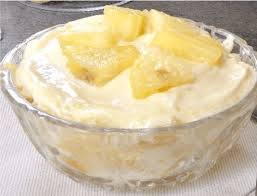 Melanger La Puree D Ananas A La Creme Y Ajouter Les Blancs D œufs Montes En 2020 Mousse Ananas Recette Facile Dessert Leger Et Frais