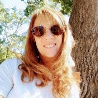 100+ "Búsico" profiles