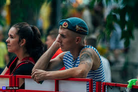 На кремлевской набережной пройдет концерт певицы макsим и музыканта андрея державина, также жителей и гостей города ждут игры, флешмобы, патриотические. Moftfadfwast M