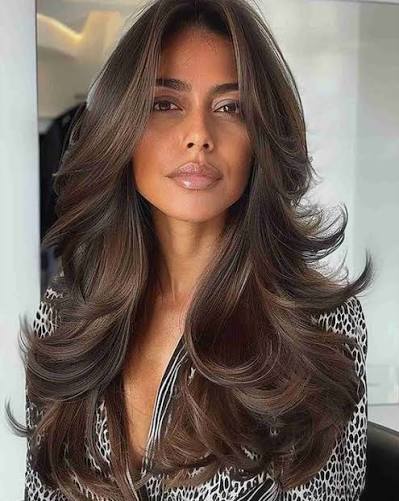 Struggling with flat, lifeless hair? Click the link in our bio to learn how a voluminous blowout hairstyle can give your hair the lift and fullness you desire. 🤎🌷 #voluminoushair #voluminoushairstyles #voluminoushairdo #