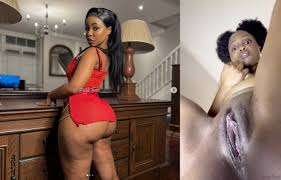 Petite Tumi Paris Showing Off Her Pussy Clitoris - Naijapornsite