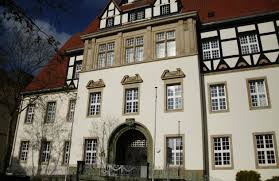 Inka culture clashes with indiana jones and crystal head vodka, hiding stories and multiple riddles. Lohner Jugendamt Wird Zum Nrw Petitonsausschuss Zitiert Konseqenzen Und Entschuldigung Causa Wehmeyer Zwillinge Auf Der Langen Bank Lba Kritisiert Hinhalte Taktik Und Untatigkeit Lohner Burger Allianz