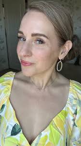 Earring Silhouette Tips for Slimming Face Shape