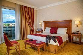 Situato nel cuore business dell' antica città etrusca di viterbo , il best western hotel viterbo 4 stelle si trova nelle vicinanze delle famose terme, del tribunale, dell'università della tuscia (tra le prime 10 migliori università italiane), della base. Best Western Hotel Viterbo 72 7 8 Updated 2021 Prices Reviews Italy Tripadvisor