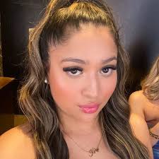 Kelsyyyy (@kelsybihh)