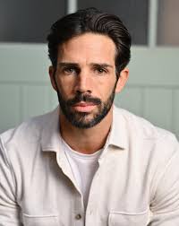 Elliot Collins (@elliot_stunts) • Instagram photos and videos