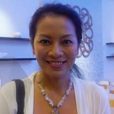 Teknologi Berkembang, Dewi 'Dee' Lestari Tetap Suka Tulis Tangan