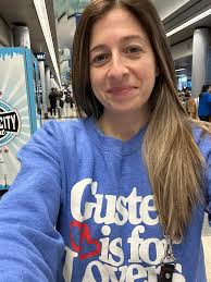 A walking statement piece 😜🤌🏽