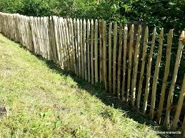 Ein Standard Staketenzaun Von Kramer Garten Amp Amp Amp Ambiente Ist Alles Andere Als Standard Unsere Gartenzaune Staketenzaun Kastanie Zaun Kastanienzaun