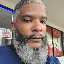 Choose your favorite **frog**🐸 Pokémon among these **6** Pokémon (they are  ranked by their order of appearance in the Pokédex)! **ROUND 1**  **Attention!** only **emoticons** count for the vote (comments do not