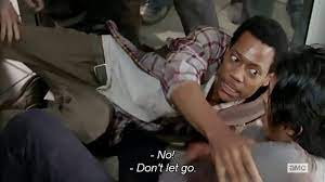 Une mère de famille et ses enfants tentent de survivre. The Walking Dead Season 5 Episode 14 Review Spend Youtube