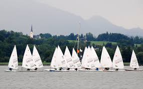 The laser radial is generally sailed and raced by lighter weight sailors. Stark Besetzte Laserschale Am Simssee Segler Und Ruderclub Simssee