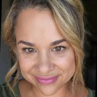 Lori Calderon's Instagram, Twitter & Facebook