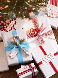 Recipes like chocolate fudge and english toffee are some of the most quintessential plus, these easy christmas candy recipes can make fantastic homemade food gifts, whether you're giving presents to neighbors or in a pinch for a. 40 Amazing Christmas Gift Wrapping Ideas You Can Make Yourself Diy Crafts