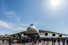 The plane was originally intended to take the soviet buran. Gigant Der Lufte Antonov An 225 Austrian Wings