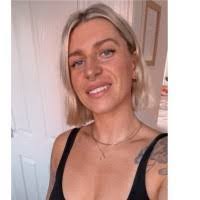 Holly Palmer's Instagram, Twitter & Facebook