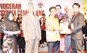 Download and install yayasan sabah group on your laptop or desktop computer. Cm Launches Education Career Carnival Pressreader