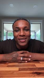 Lady Who Cooks for Man Then Makes It Clap