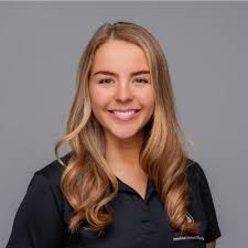 Excited to share that I'll be joining Oracle this summer as an Operations  Analyst Intern in Austin, Texas! Grateful for the opportunity to grow,  learn from an incredible team, and contribute to