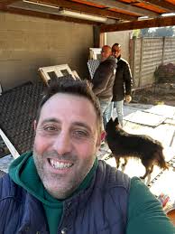 Questa mattina con i miei due operai al lavoro … BUONA DOMENICA A TUTTI ❤️