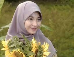 Dinda kirana banjir doa dan dukungan. Cantiknya Dinda Kirana Pemeran Dinda Di Sinetron Aku Bukan Ustadz Rcti Netlagi Online
