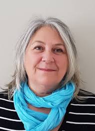 Elaine Conrad's Instagram, Twitter & Facebook