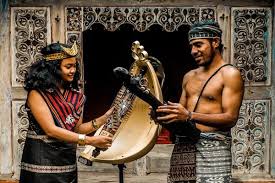 Alat musik tradisional / nusa tenggara timur atau yang biasa disingkat ntt adalah sebuah provinsi yang dikenal sangat kaya akan budaya dan tradisi unik. Hotel Tugu Suguhkan Musik Timor Temani Santap Malam