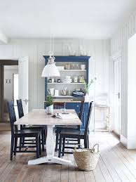 Designer dining room pendant lights from brass light gallery are available in a variety of styles and sizes. 25 Gorgeous White Pendant Lights For The Radiant Dining Room