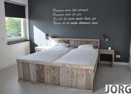 pin op slaapkamer