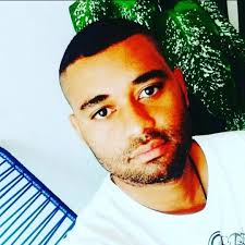 👑🇳🇱 Who's the greatest Dutch player of all time ❓⁠ ⁠ • Marco van Basten  • Clarence Seedorf • Ruud Gullit • Ronald Koeman • Dennis Bergkamp • Edwin  van der Sar •