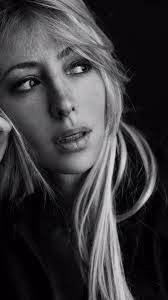 Julia LEVY-BOEKEN- Fiche Artiste