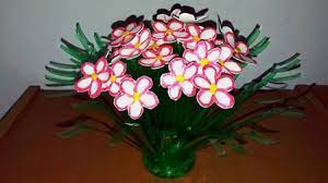 Hiasan bunga dari botol bekas. Daur Ulang Dari Botol Plastik Cara Membuat Bunga Plastik