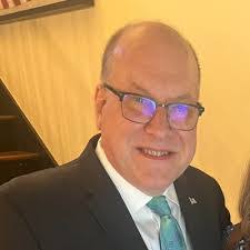 Armando Collins's Instagram, Twitter & Facebook