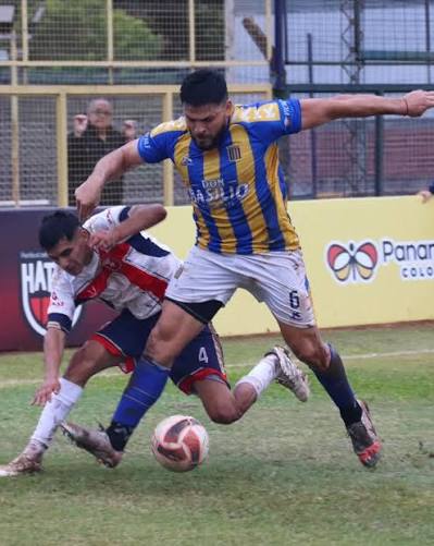 ⚽🟡🔵 Mitre se prepara para una parada clave en Formosa: "Hay que traer  algo, un empate o ganar" 📻 En diálogo con #LaHoraDeportiva, Richard  Rodríguez, defensor de Bartolomé Mitre, analizó el presente