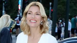 Η βασιλική «βίκυ» καγιά (4 ιουλίου 1978, αθήνα) είναι ελληνίδα μοντέλο, παρουσιάστρια, επιχειρηματίας και ηθοποιός. Dior Cruise 2022 H Biky Kagia Htan Mia Apo Tis Pio Moda Eidhseis