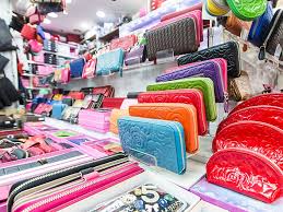 ポーチや財布も安くゲットできます 韓国 ショッピング 韓国 おすすめ ショッピング