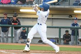 Lao Has Big Night For Raptors Home Runs Cant Save Quakes