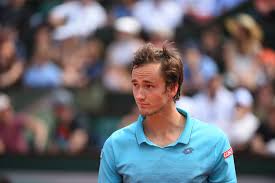 Comincia la stagione giocando l'atp cup 2020, vincendo quattro partite (rispettivamente contro fabio fognini, john isner, casper ruud e diego sebastián schwartzman) perdendo in semifinale contro novak đoković. Heirs To The Throne Part Ix Daniil Medvedev Roland Garros The 2020 Roland Garros Tournament Official Site