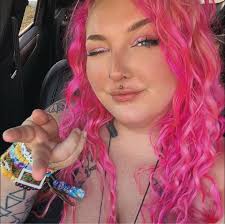 It's really too bad Evansville doesn't have one of those claw centered  arcades a lot of the bigger cities have. Where the win rates are way up,  there's a dozen or more