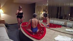 Most of the suites at the resorts include private heated pools, saunas and fireplaces. Peaches Pickles Heart Shaped Jacuzzi Fantasy Youtube