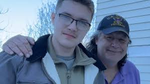 Shannon Damron's Instagram, Twitter & Facebook