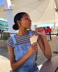 Apr 22, 2020 · nutrition for vanilla with almond flour and no chocolate chips: Eris Kristina On Instagram I Got Ittt Chocolate Vanilla Swirl With Cookie Crunch Pleathe Quote Your Favorite Vine In Cookie Crunch Crunch Swirl